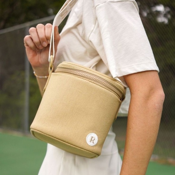 NWOT RECESS pickleball Rally cooler bag tan - Picture 1 of 5